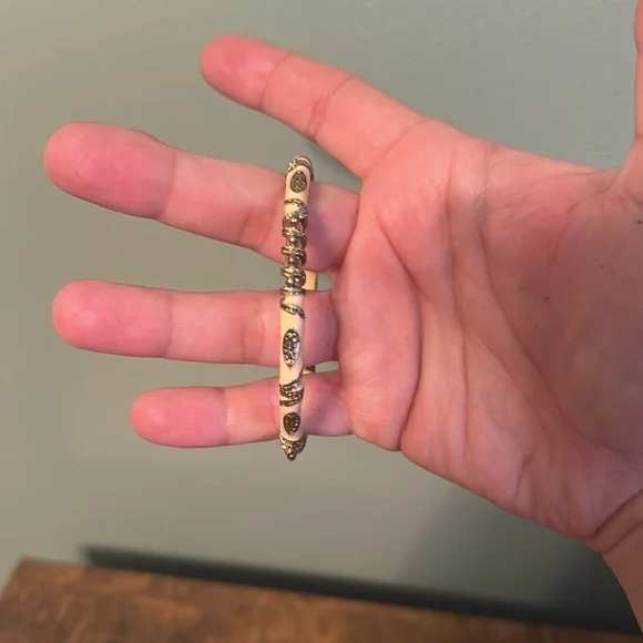 Vintage Bangle Bracelet, Cream, Silver, Gothic, Retro, Boho - Picture 4 of 8